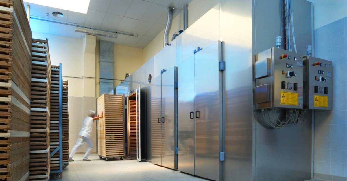 Système de production de froid industrielle pour un environnement de stockage contrôlé